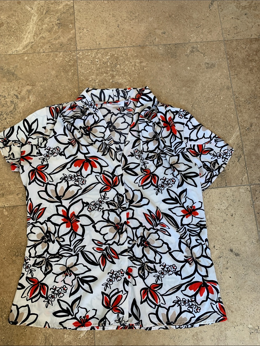 Calvin Klein White Floral Button-Up Short Sleeve Blouse with Red & Black Accents